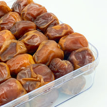 Load image into Gallery viewer, Premium Sukkari Rotab Fresh Soft and Juicy Dates 800g from Saudi Arabia
