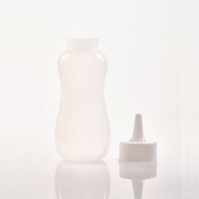 Load image into Gallery viewer, Squeezy Sauce Bottles with Twist Nozzle Cap, Food Grade Plastic Squeeze Condiment Bottle Set

