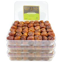 Load image into Gallery viewer, Premium Sukkari Rotab Fresh Soft and Juicy Dates 800g from Saudi Arabia
